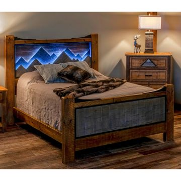 Mountain Horizon Northern Lights Barnwood Bed